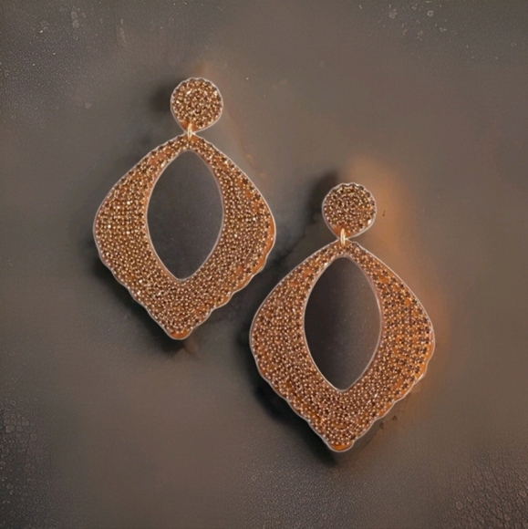 NWT Chicos Shimmery Moroccan Gold Drop Hoop Earrings - Picture 9 of 10